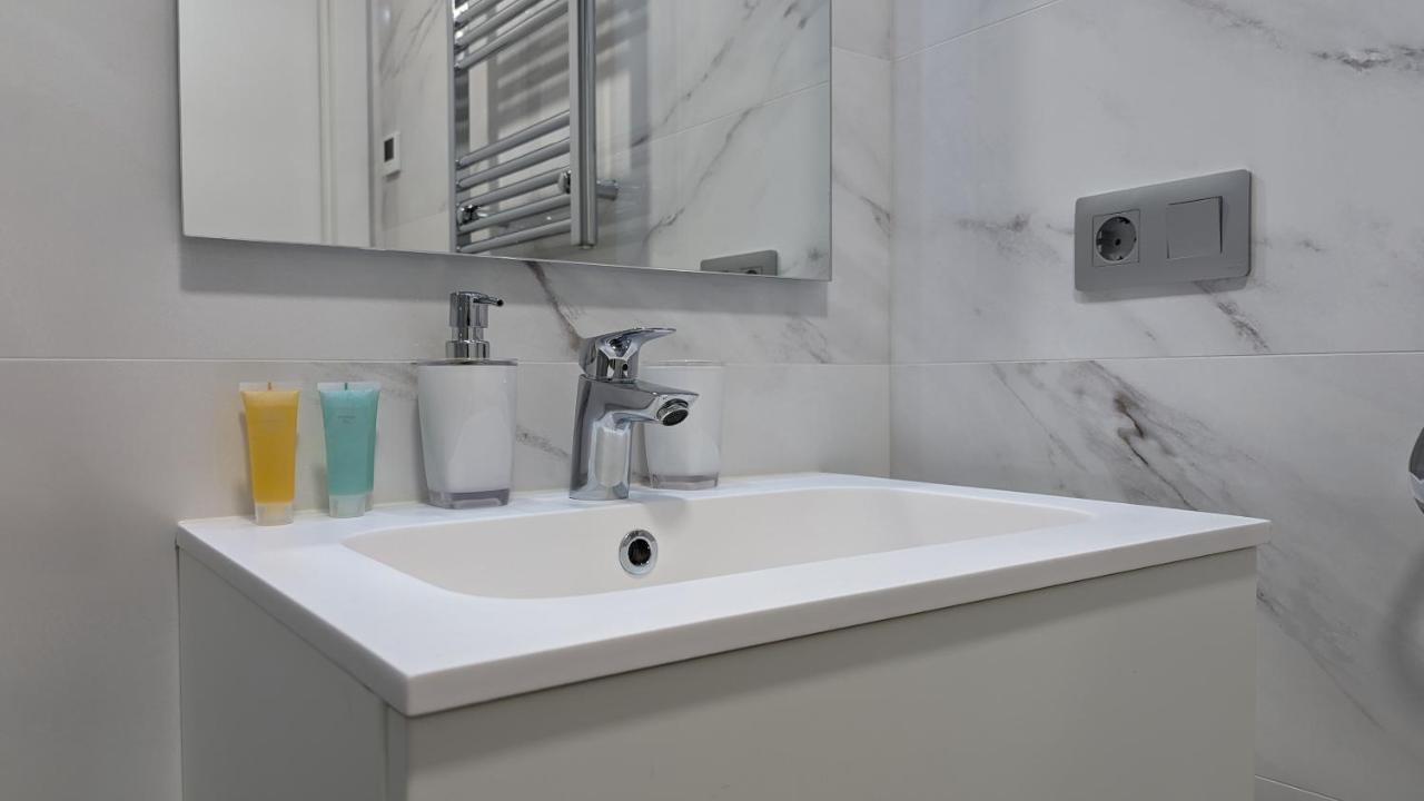 Sunset Cliffs Stylish Apartment Μπένιντορμ Εξωτερικό φωτογραφία